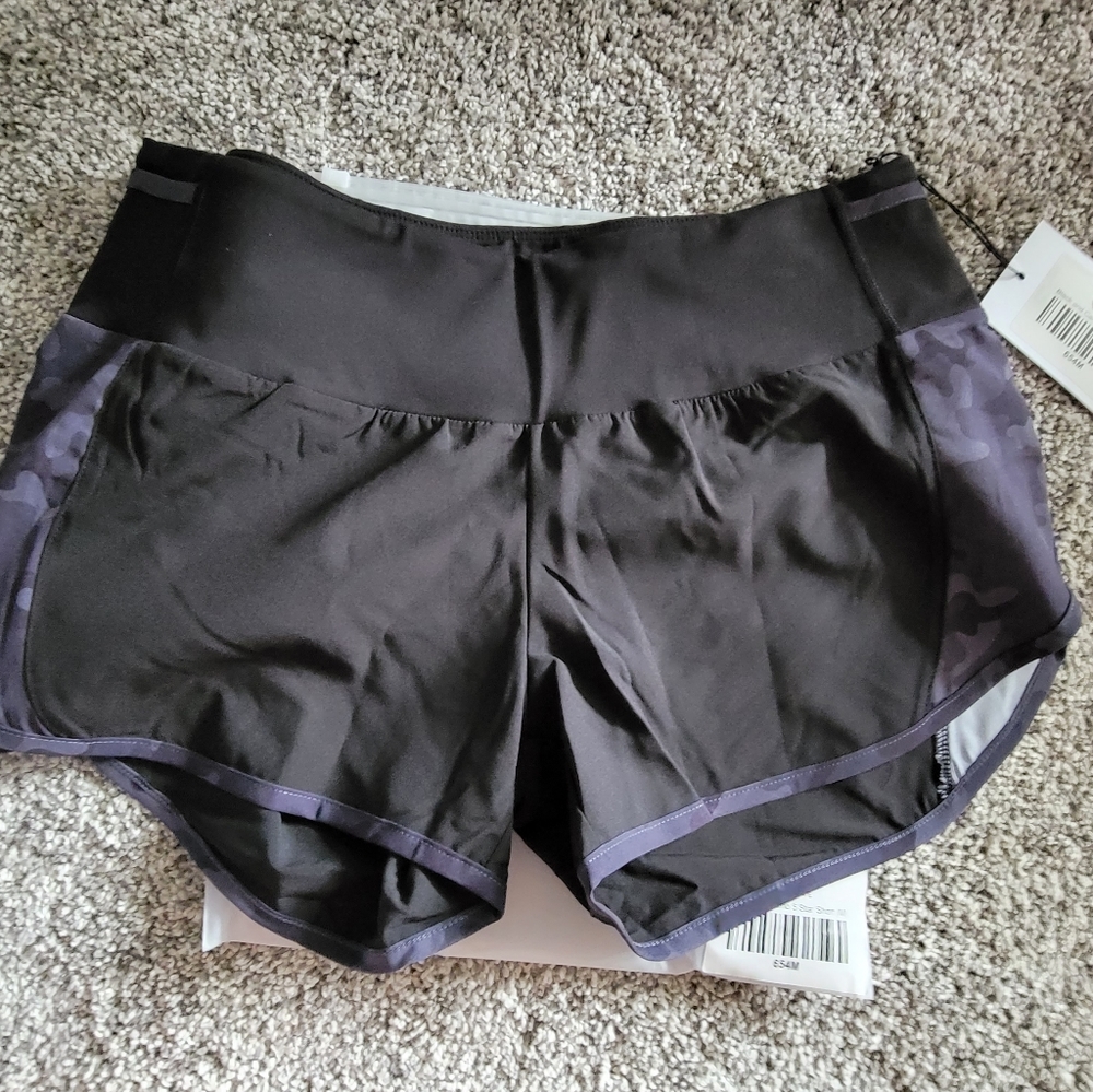 ZYIA medium NWT shorts